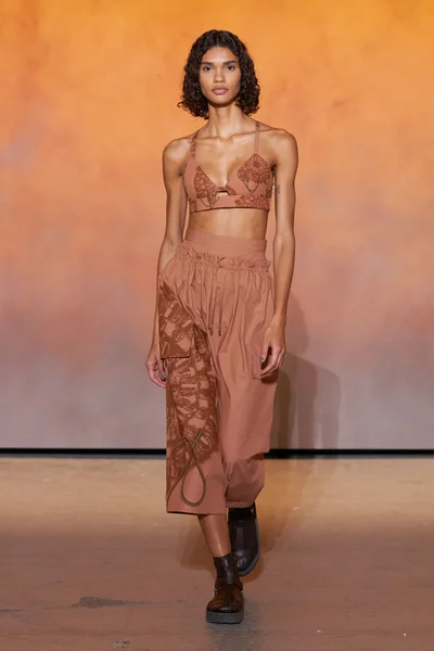 Look 19